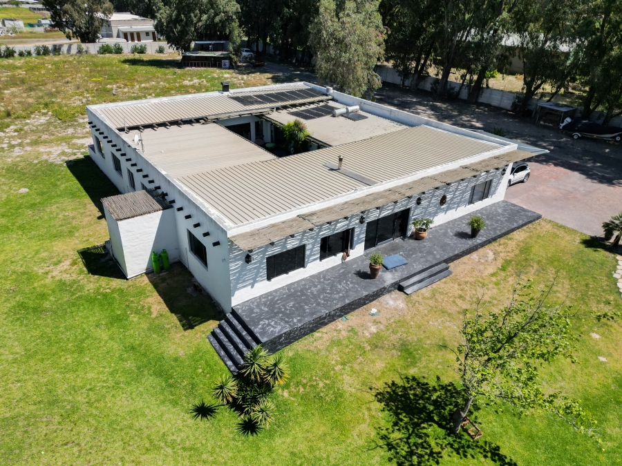 5 Bedroom Property for Sale in Morning Star Western Cape